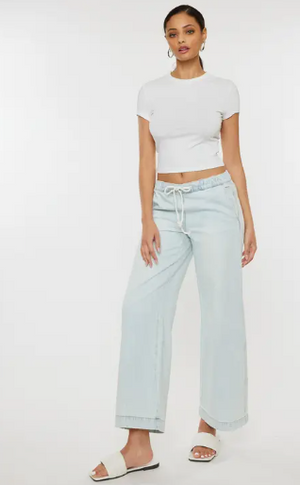 KanCan Mid Rise Elastic Jeans