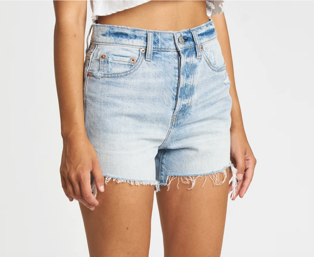 
                  
                    They don't make them like this anymore, until now. The Bottom Line in Fade is made using our 11.25oz ToughLove denim. It makes every pair look like an authentic vintage score -- it's mostly rigid but yields to your body in all the right ways where you need it to. Made primarily of organic and recycled cotton, leaving you and the earth feeling brand new.
                  
                